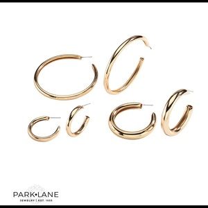 CHESNEY EARRINGS BN in box Gold